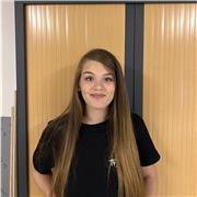 Aide aux devoirs pour tous les niveaux de la maternelle au collège, de plus je suis bilingue en espagnol !